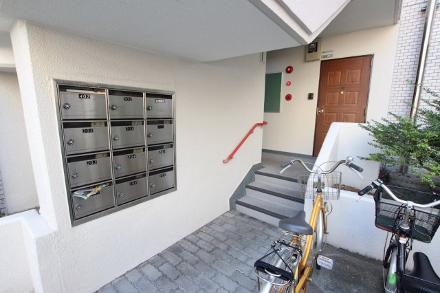 エクレール大橋東のエントランス