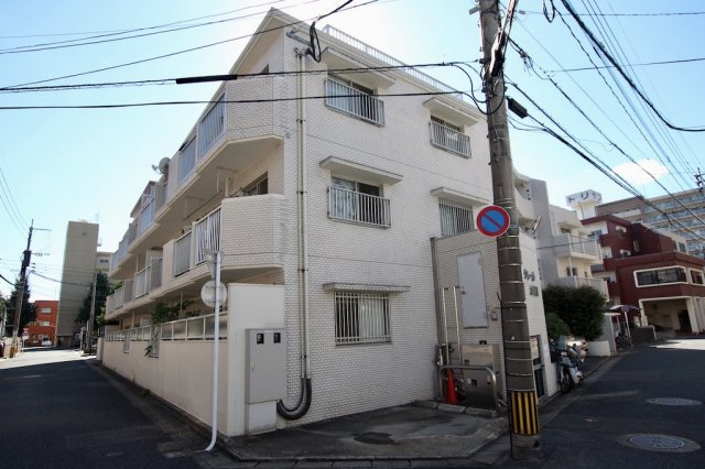 エクレール大橋東の外観|築年【竹下駅】徒歩７分
【塩原小学校】【春吉中学校】