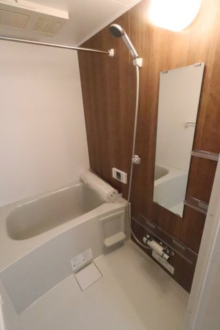 ラーデン柊の浴室