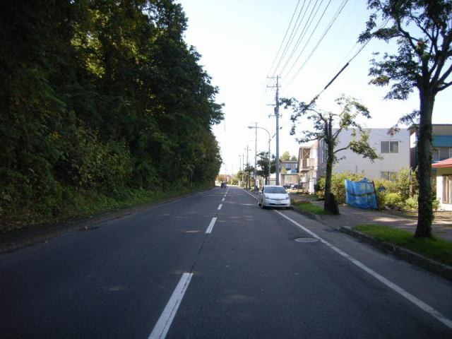 網走市新町３丁目７７番１　売地の前面道路含む現地写真