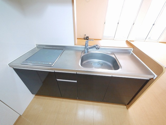 グランシャリオⅠのキッチン|お料理しやすいキッチンです