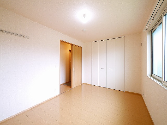 グランシャリオⅠの洋室|洋室です