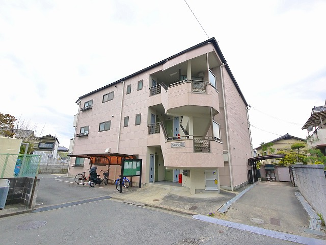 ヴィルドミール佐保川の外観