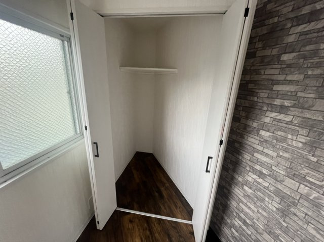 城東区中浜倉庫付住宅の収納