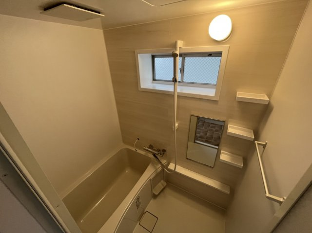 城東区中浜倉庫付住宅の浴室