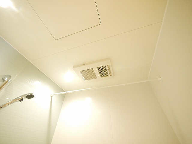 リヴィエール法華寺の設備|浴室乾燥付きの物件です