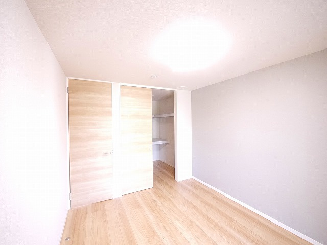 リヴィエール法華寺の寝室|使い勝手のいい寝室です