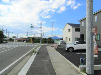【前面道路含む現地写真】 | 前面道路含む現地写真です