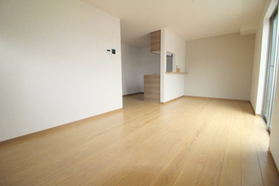 【居間・リビング】 | STEADY中桜塚 | 別室の写真使用