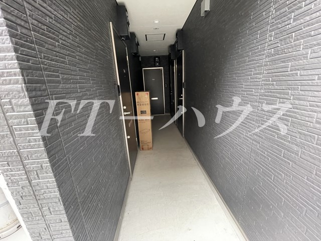 Sコンフォート朝日ケ丘のエントランス