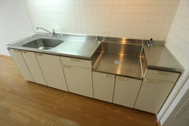 王塚西シティコートのキッチン|王塚西シティコート