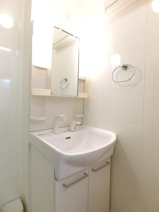 リベラ湘南の独立洗面台