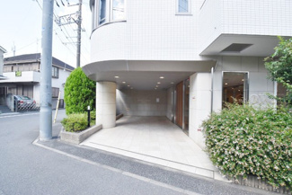 【外観】 | エントランス　オートロック付き