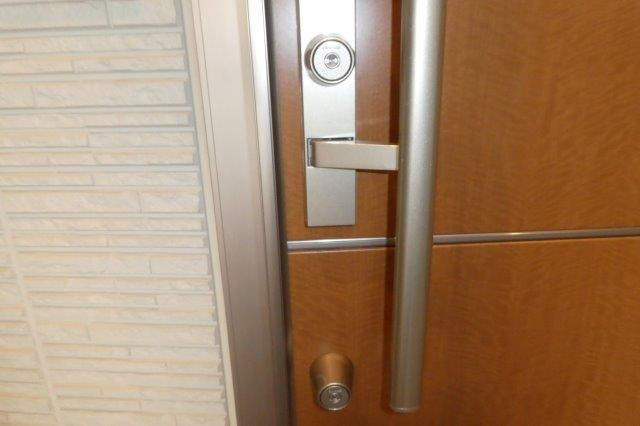 アベニール千鶴のセキュリティ|ダブルオプナスキー