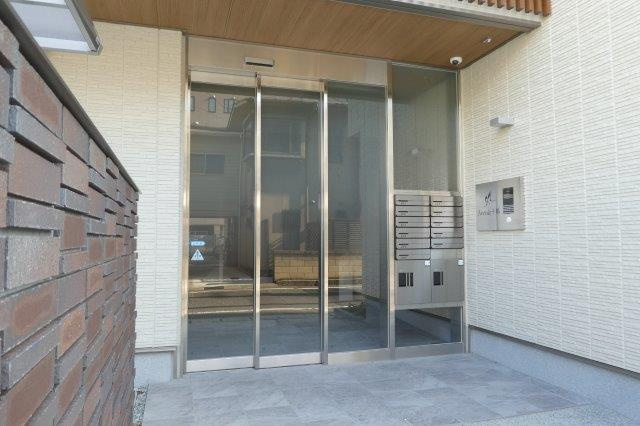 アベニール千鶴のエントランス|オートロック