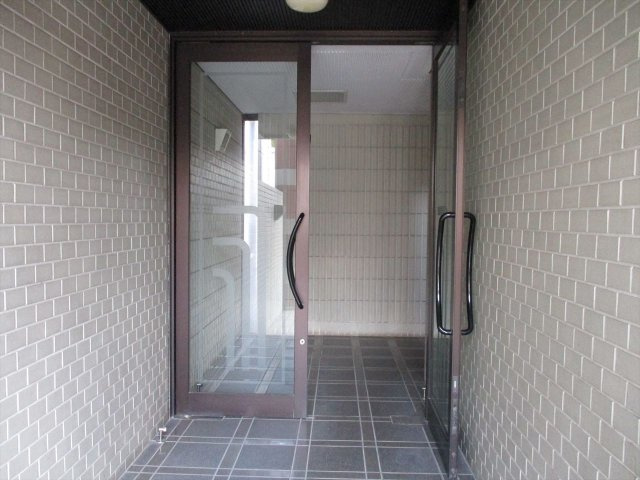 レインボー尾頭橋Ⅱのエントランス