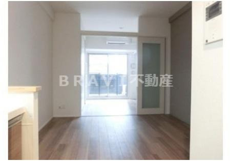 レオンコンフォート本町東Ⅱ　BRAVI不動産の居間・リビング|【レオンコンフォート本町東Ⅱ】おしゃれな居間です