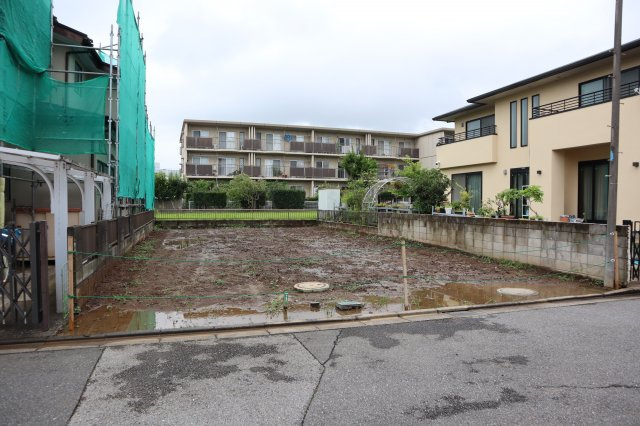 谷津２丁目　売地の外観|谷津２丁目　売地　更地　建築条件なし　谷津駅徒歩７分の立地　南東側６ｍ公道面　間口約９ｍ　