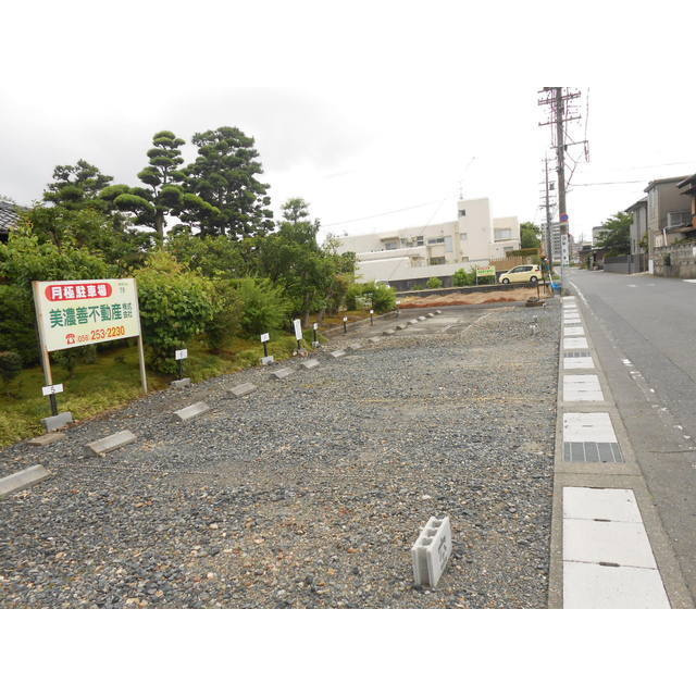 岐阜市西荘２丁目の駐車場の駐車場