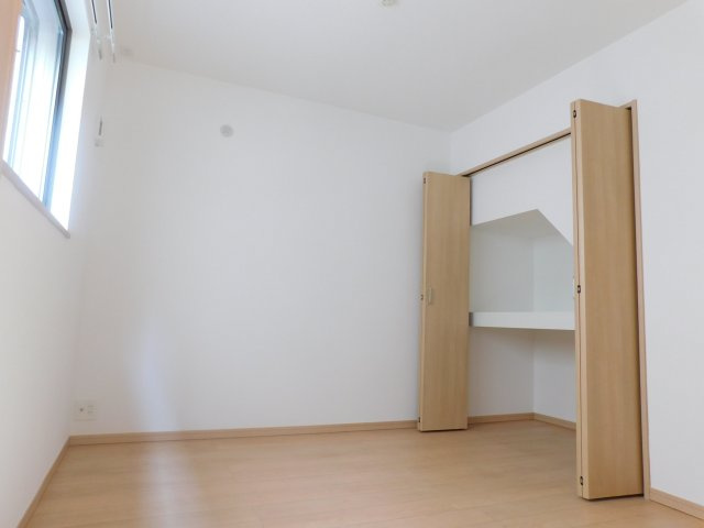 【洋室】 | カトル・ヴィラージュ