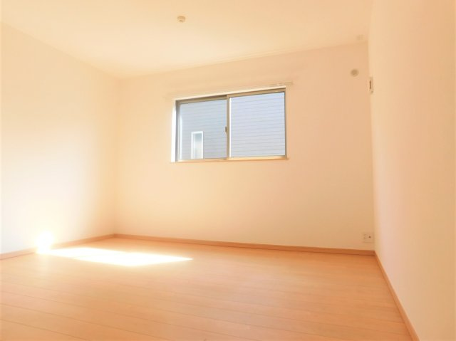 【洋室】 | カトル・ヴィラージュ