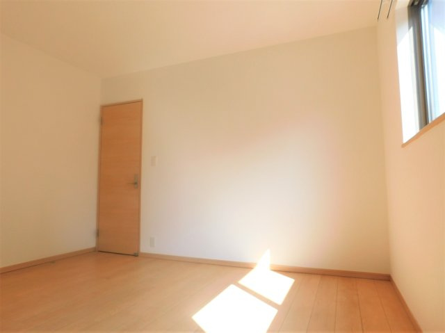 【洋室】 | カトル・ヴィラージュ