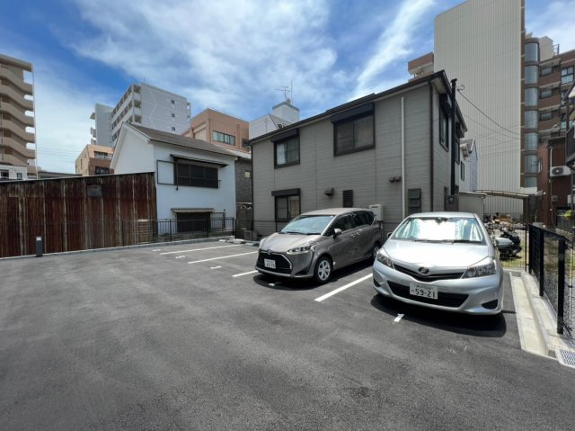 ルリアン板宿の駐車場