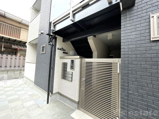【エントランス】 | ALEGRIA鴻池新田