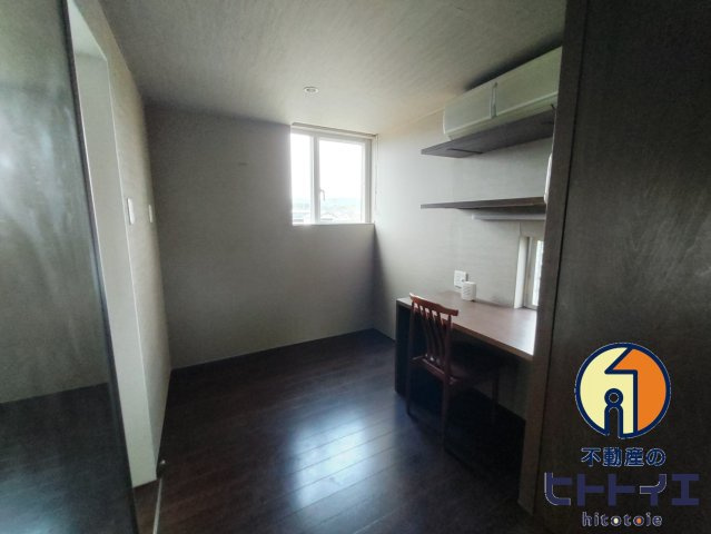 ニイハウスの洋室