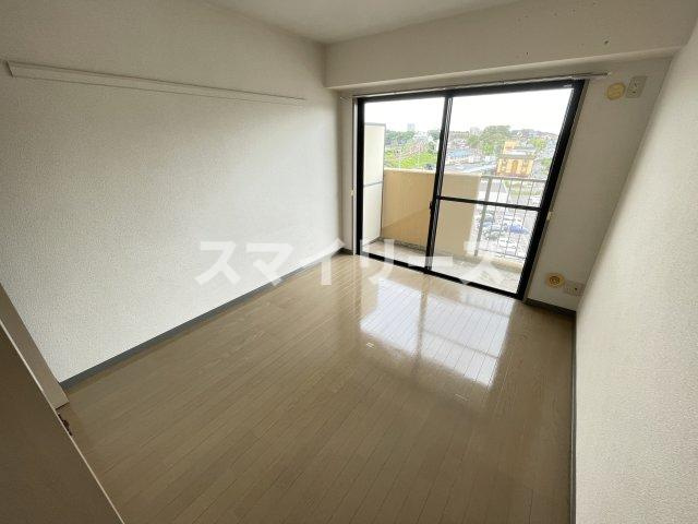 オアシス2000の居間・リビング