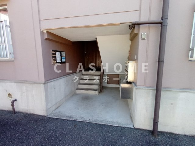 メゾンわかなのエントランス