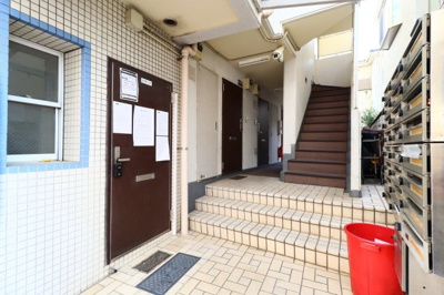 【エントランス】 | トップ三軒茶屋第５