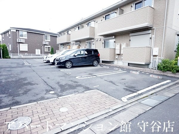 フェリースＡ棟の駐車場
