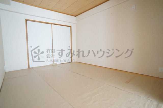 カーサ・ドゥ・テソロのその他|参考、同建物・反転間取りの号室