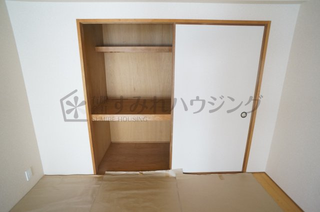 カーサ・ドゥ・テソロの収納|参考、同建物・反転間取りの号室