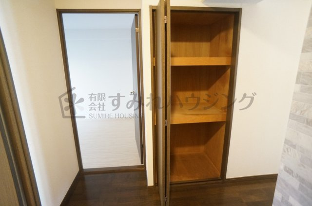 カーサ・ドゥ・テソロの収納|参考、同建物・反転間取りの号室