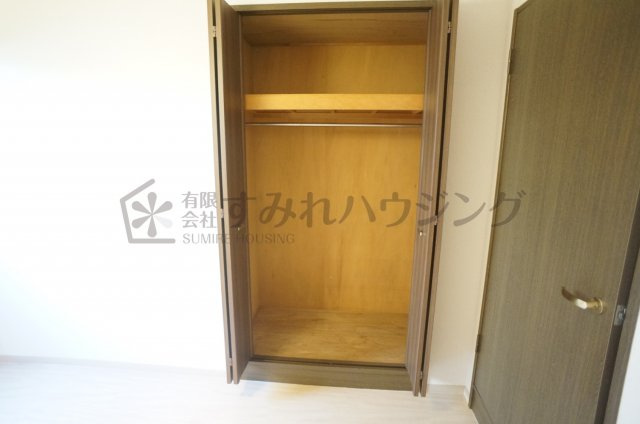 カーサ・ドゥ・テソロの収納|参考、同建物・反転間取りの号室