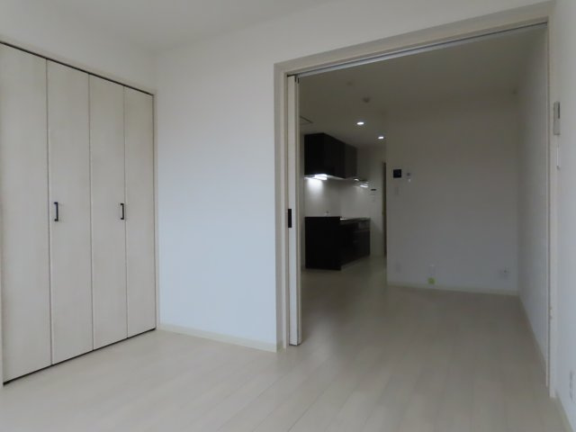 大阪市淀川区加島１丁目のハイツの洋室