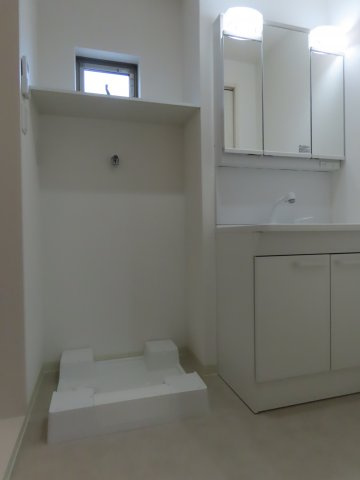 大阪市淀川区加島１丁目のハイツの洗面所