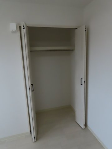 大阪市淀川区加島１丁目のハイツの収納