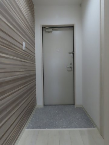 大阪市淀川区加島１丁目のハイツの玄関