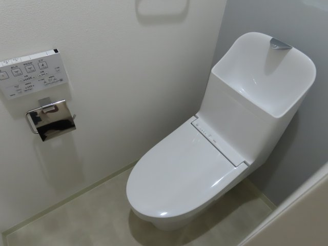 大阪市淀川区加島１丁目のハイツのトイレ