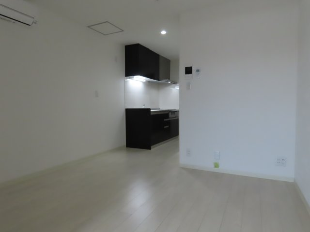 大阪市淀川区加島１丁目のハイツの居間・リビング