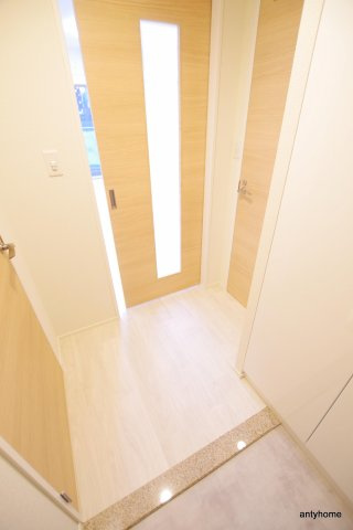 ノルデンタワー南森町プレミアム　仲介手数料無料の玄関