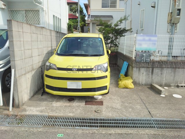 【駐車場】 | 仁川町貸家B棟