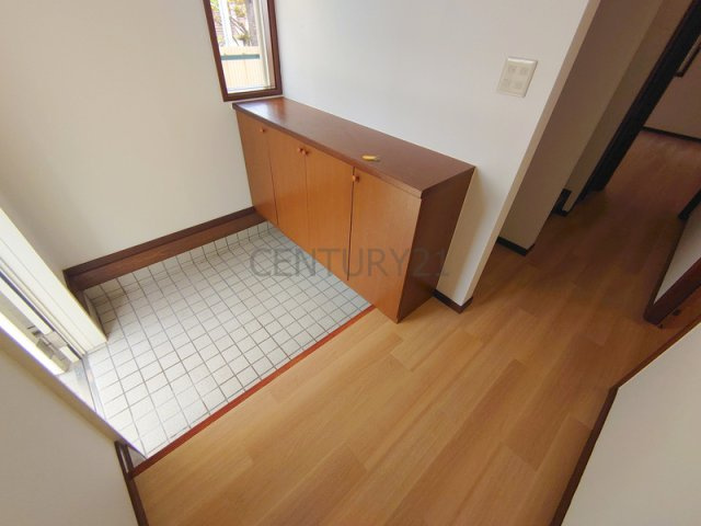 【玄関】 | 仁川町貸家B棟