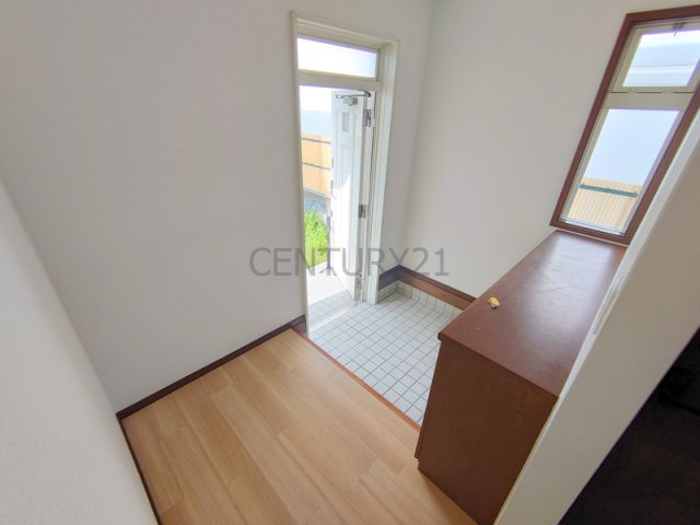 【玄関】 | 仁川町貸家B棟