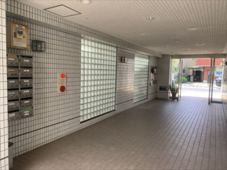 【エントランス】