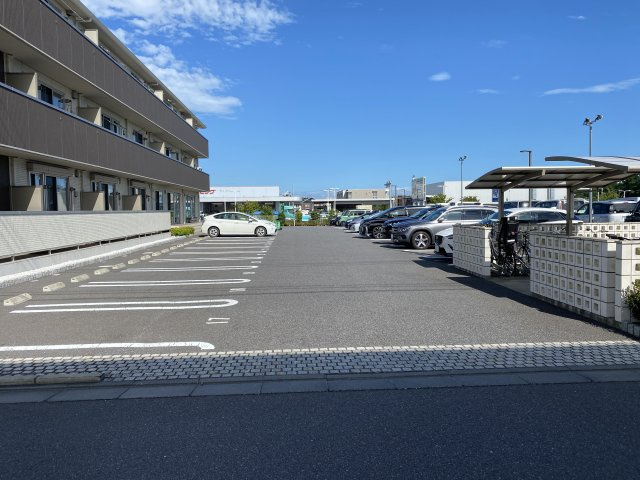 カーサ　フェリーチェの駐車場