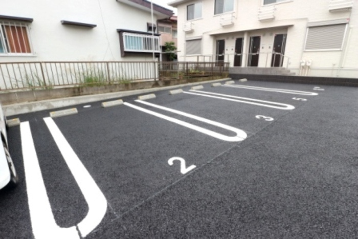 フェリス酒井根　Ⅰ の駐車場